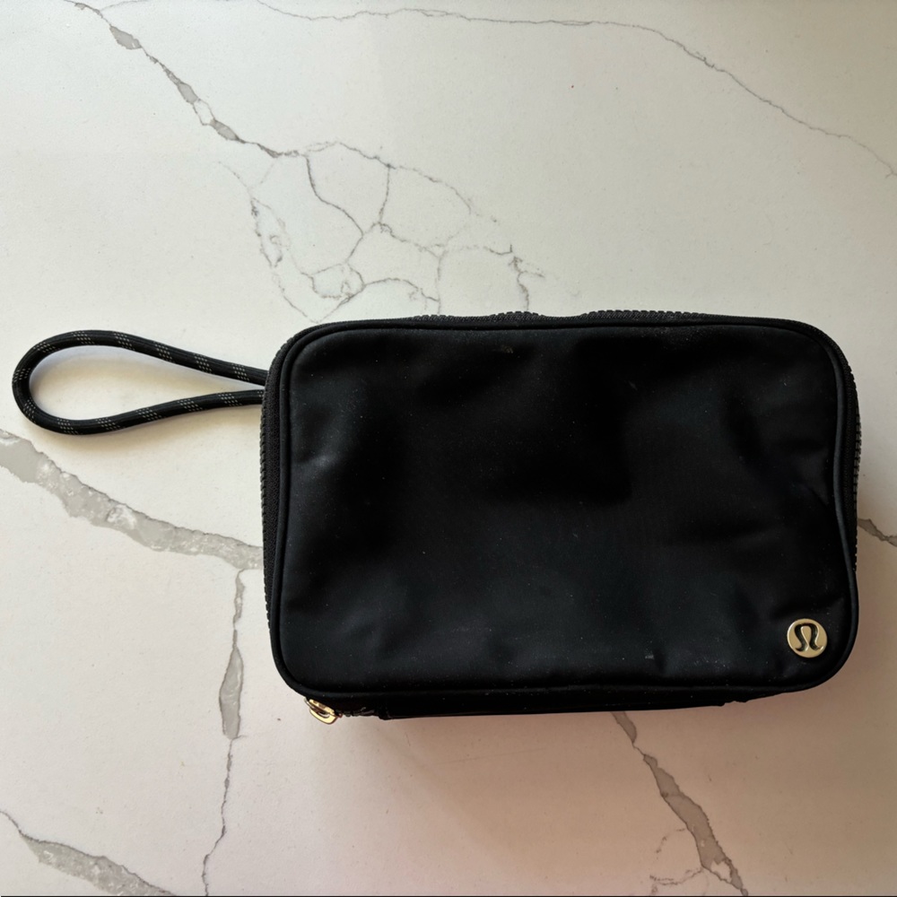 Lululemon makeup bag